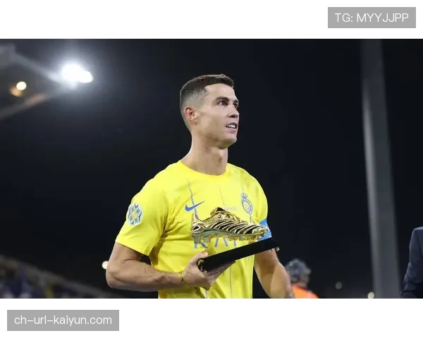 摩纳哥中场福法纳独家专访：谈球队争夺欧冠席位的最后冲刺